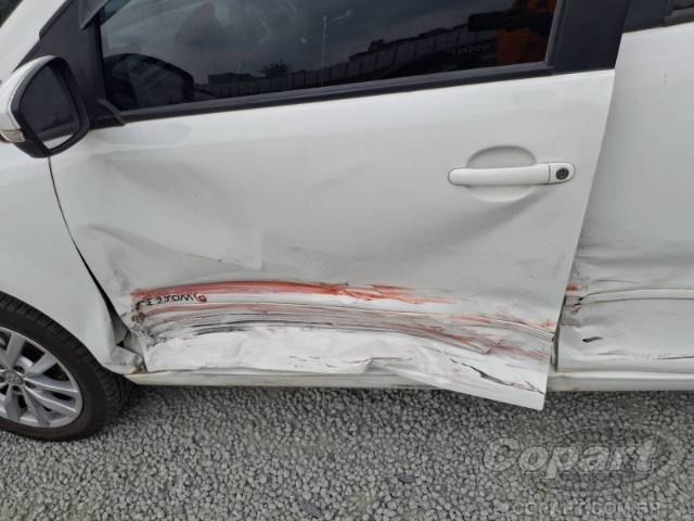 2014 VOLKSWAGEN FOX 