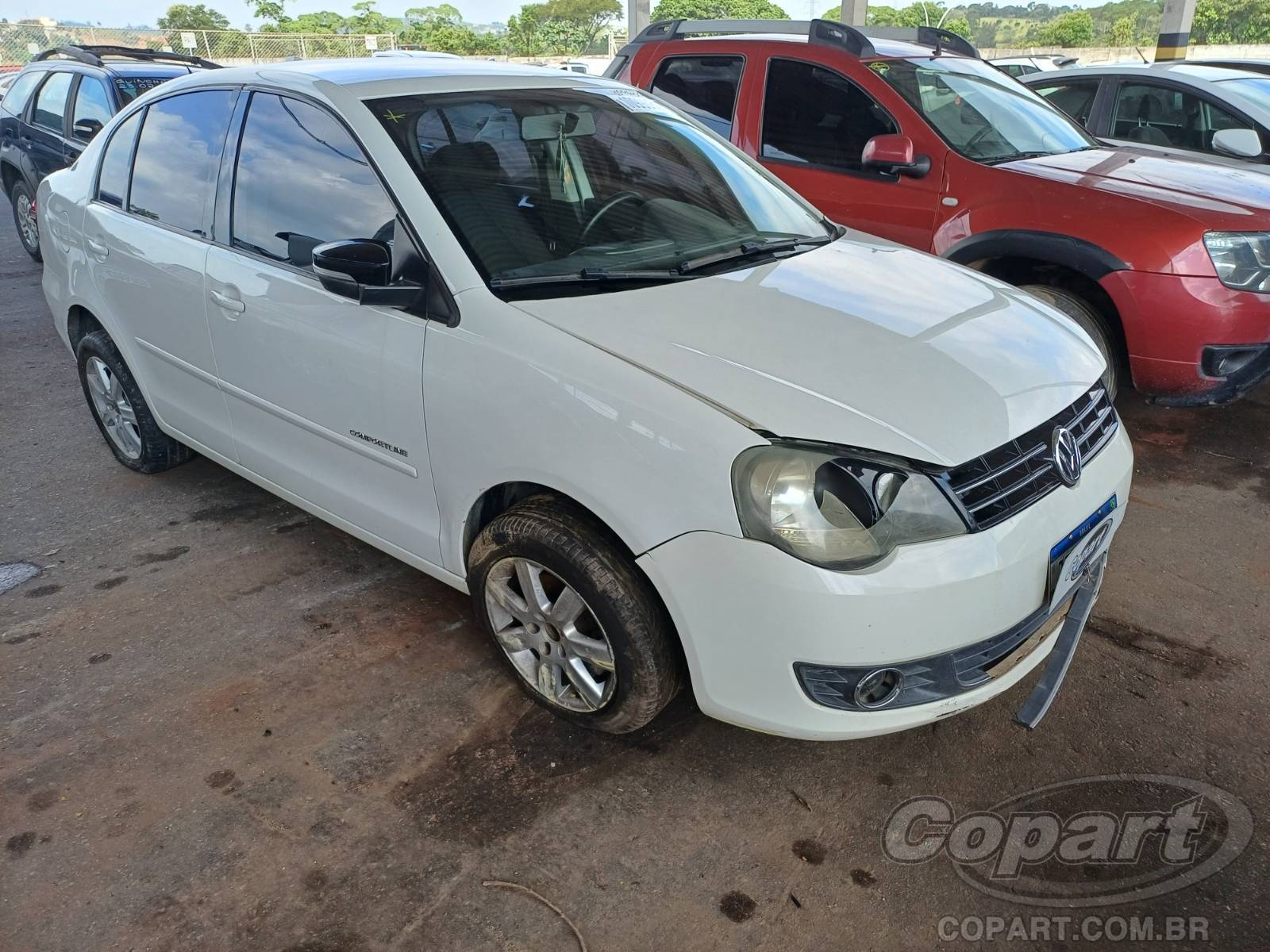 VW Polo Sedan 1.6 Total Flex 2013