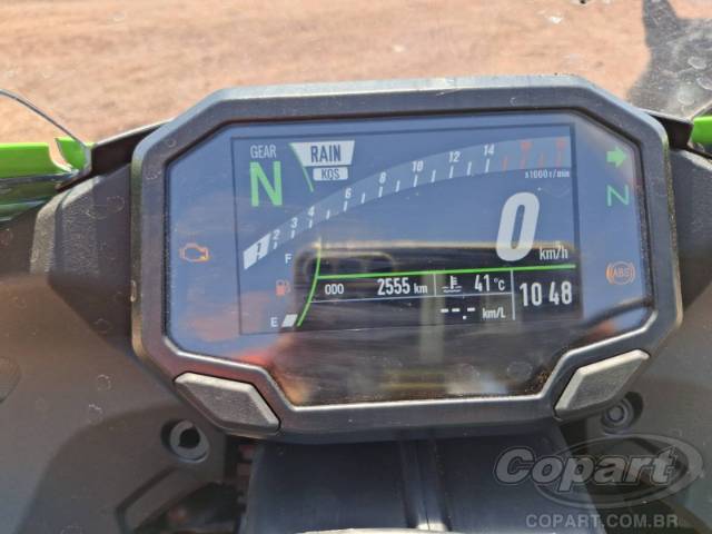 2025 KAWASAKI NINJA ZX-6R 