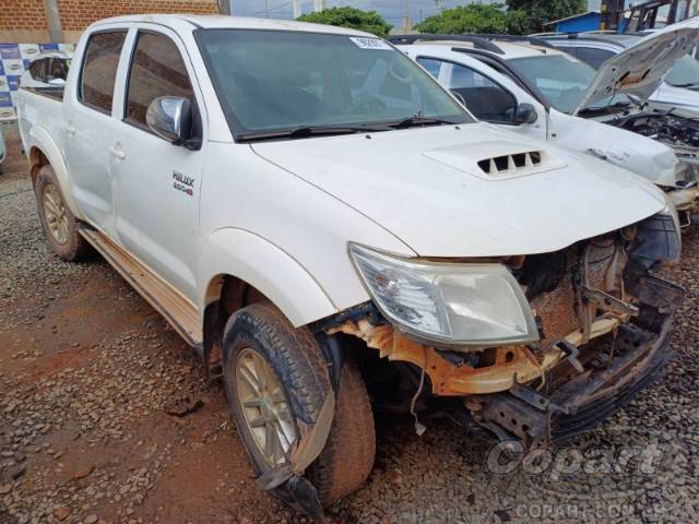 2015 TOYOTA HILUX CD 