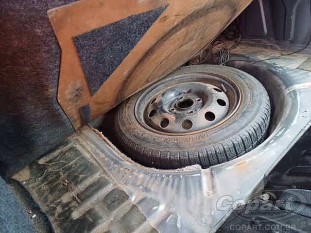 2004 FORD FIESTA 