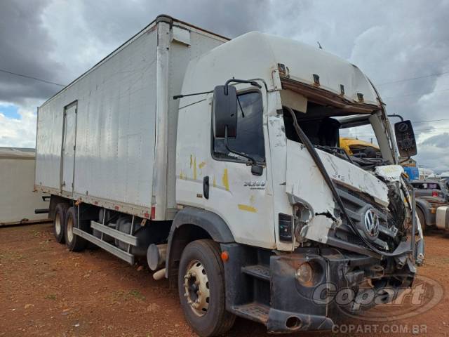 2014 VOLKSWAGEN CONSTELLATION 