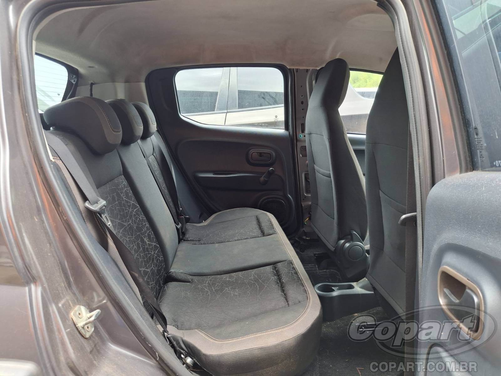Foto 6 de 10: 2021 FIAT MOBI