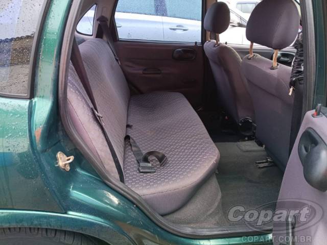 1999 CHEVROLET CORSA SEDAN 
