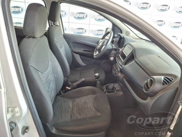 2020 FIAT UNO 