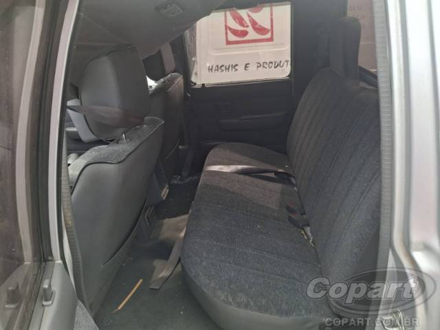 2004 TOYOTA HILUX CD 