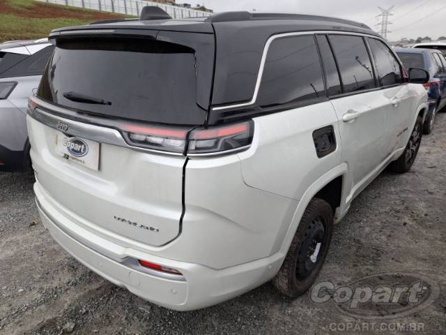 2024 JEEP COMMANDER 