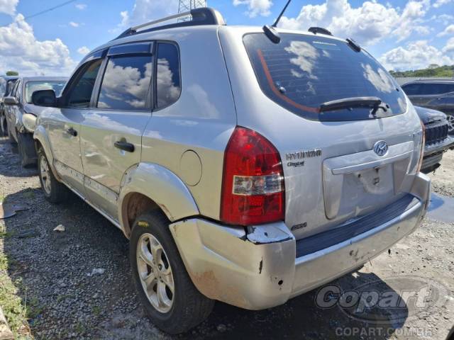 2010 HYUNDAI TUCSON 