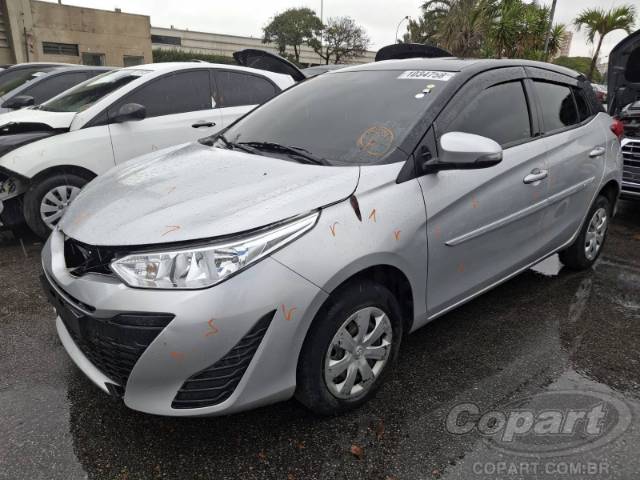 2022 TOYOTA YARIS 