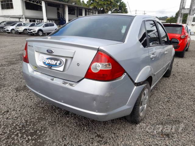 2010 FORD FIESTA SEDAN 