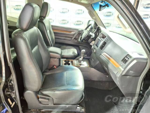 2011 MITSUBISHI PAJERO FULL 