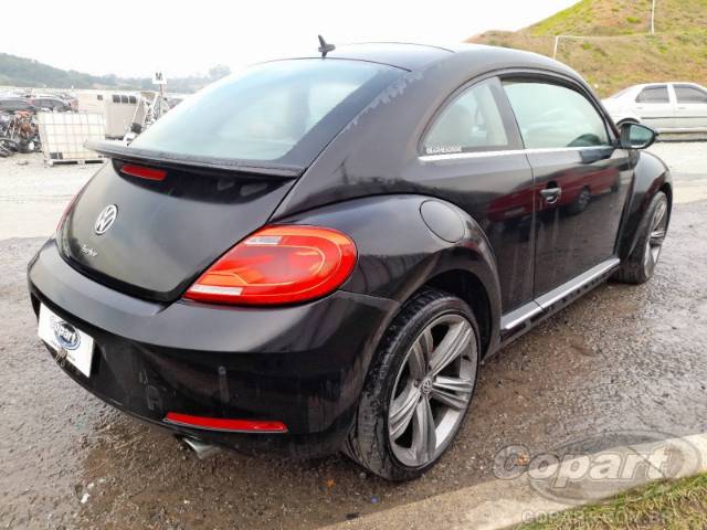 2013 VOLKSWAGEN FUSCA 