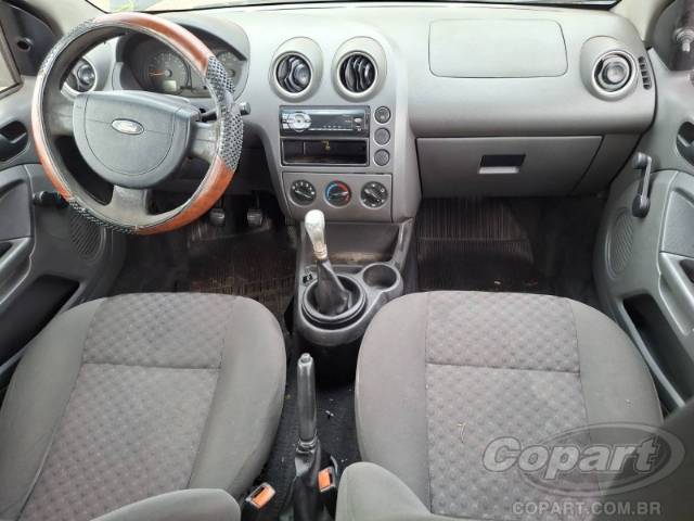 2005 FORD FIESTA 