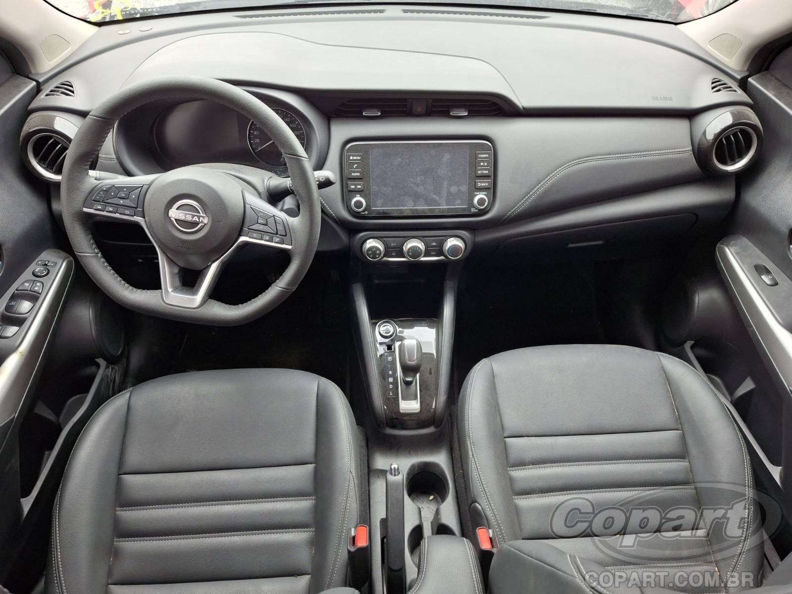 Foto 9 de 14: 2025 NISSAN KICKS PLAY