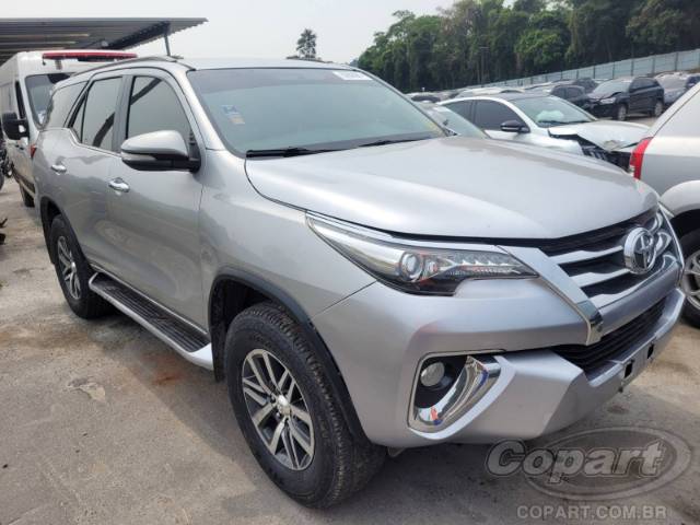 2017 TOYOTA HILUX SW4 