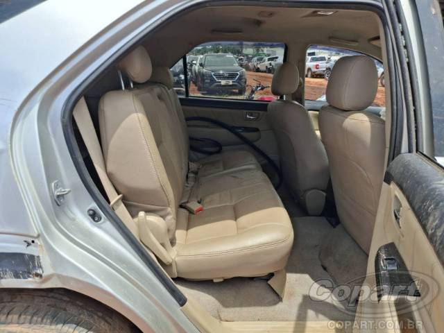 2014 TOYOTA HILUX SW4 