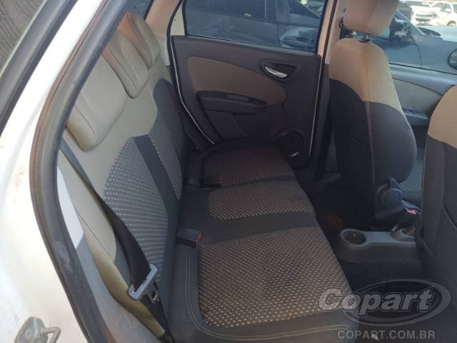 2016 FIAT GRAND SIENA 