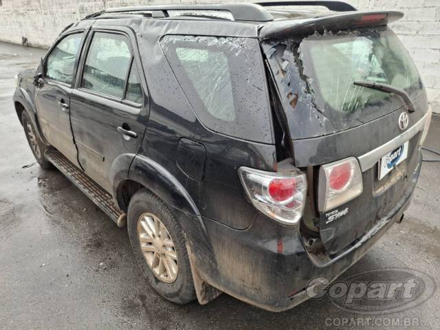 2013 TOYOTA HILUX SW4 