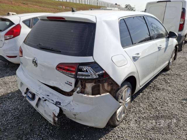 2015 VOLKSWAGEN GOLF 