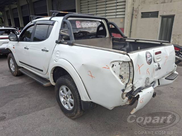 2013 MITSUBISHI L200 TRITON 