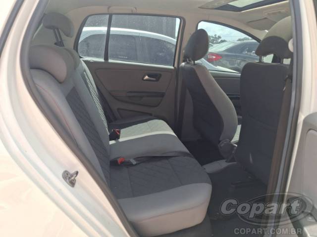 2015 VOLKSWAGEN FOX 