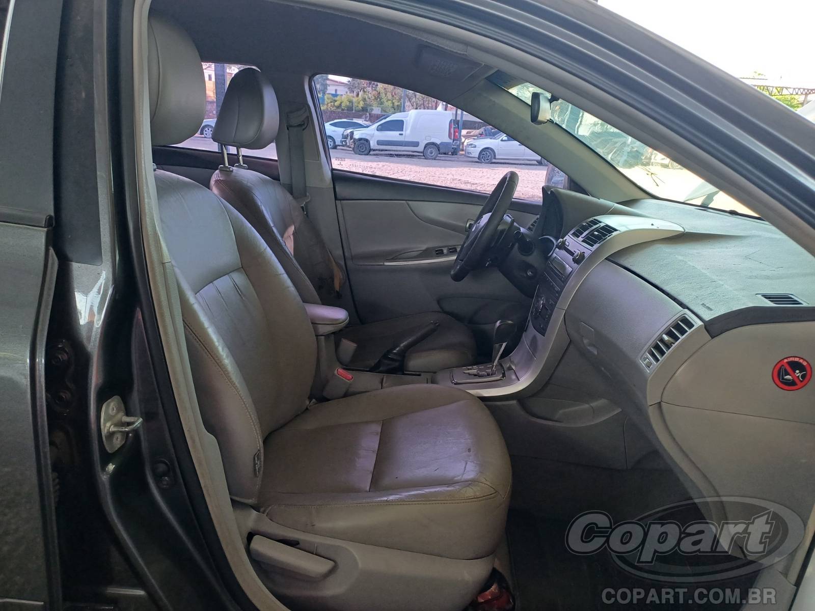 2013 TOYOTA COROLLA — foto 5 de 11