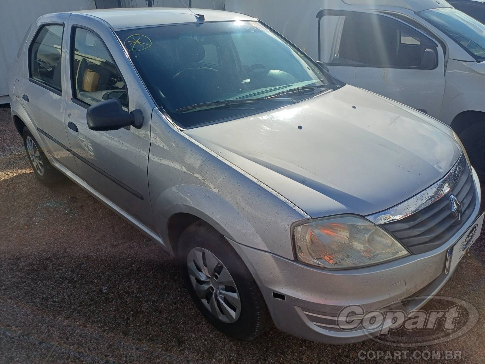 Veículo Renault Logan Renault Logan Autentique 1.0 16V 2011 Pequena Monta 2011 em leilão