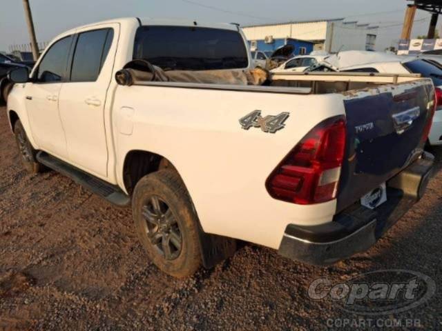 2024 TOYOTA HILUX CD 