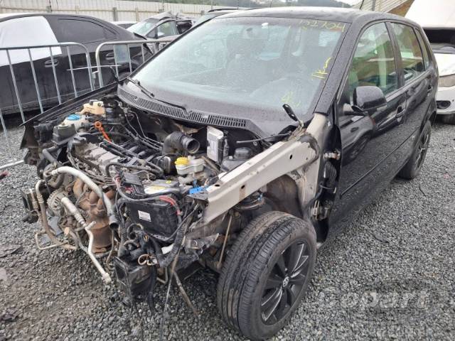 2011 VOLKSWAGEN POLO 