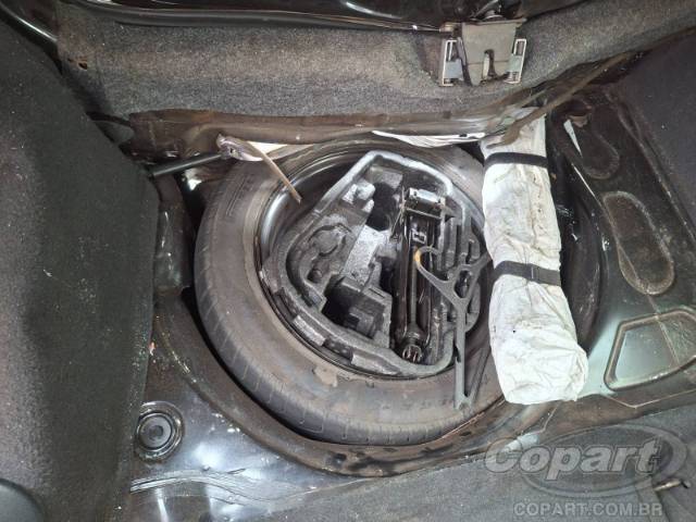 2010 VOLKSWAGEN FOX 