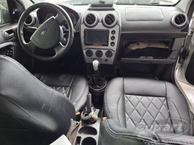 2013 FORD FIESTA 