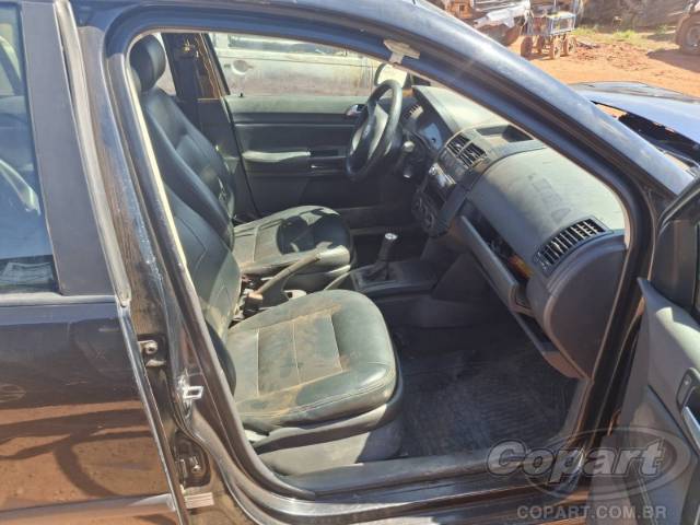 2006 VOLKSWAGEN POLO SEDAN 