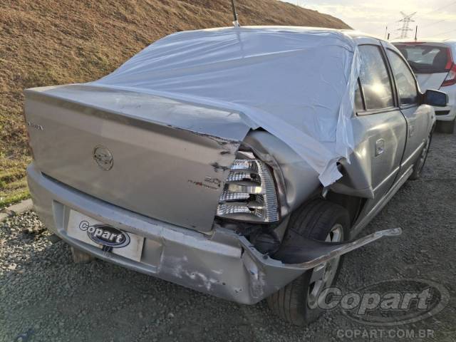 2005 CHEVROLET ASTRA SEDAN 