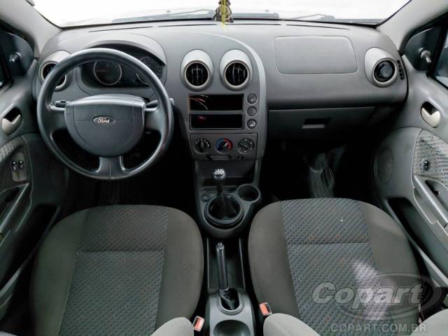 2005 FORD FIESTA 