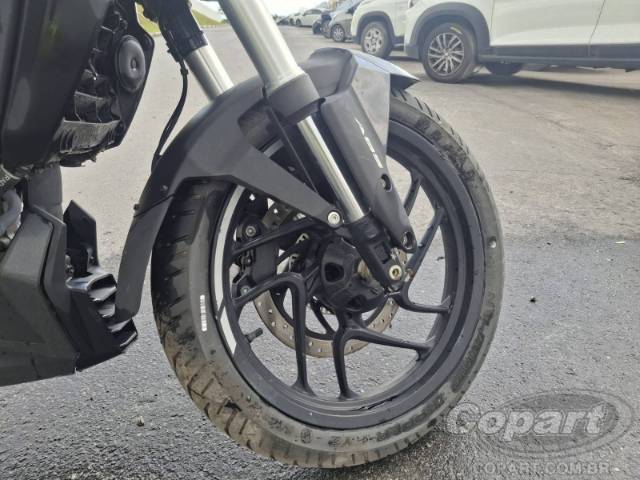 2025 BAJAJ DOMINAR 
