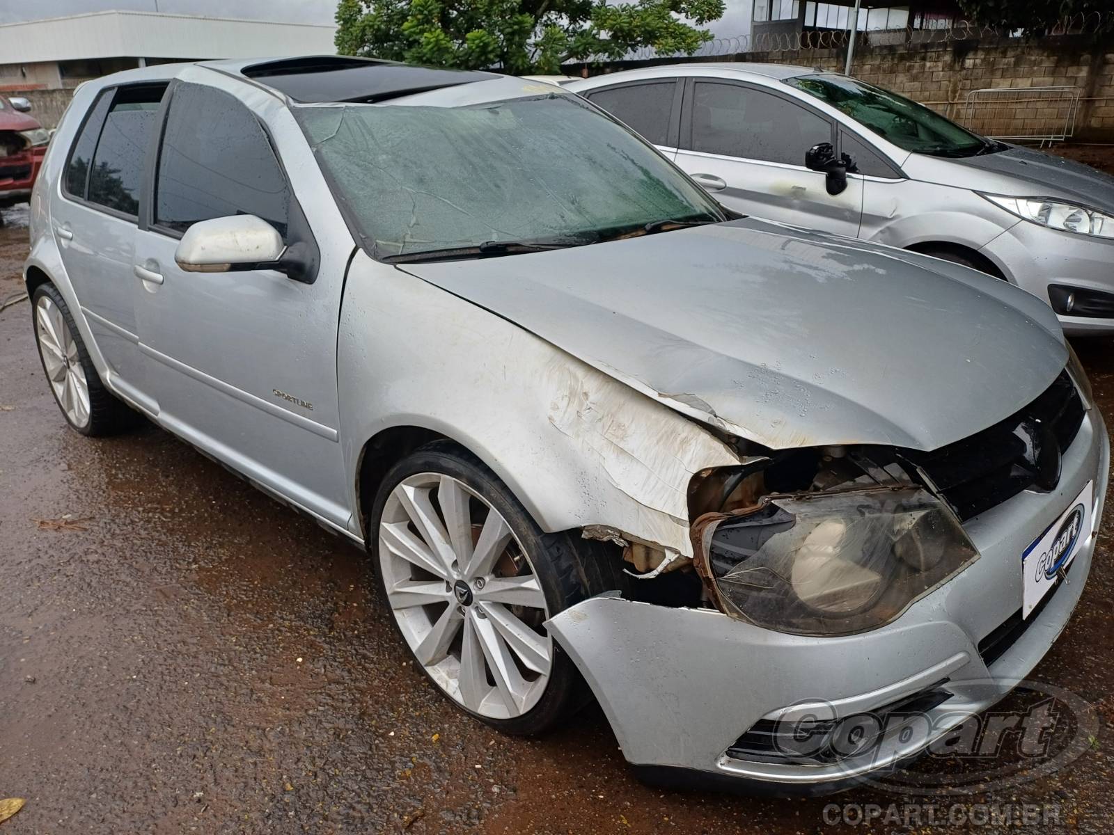 Veículo VW - VolksWagen Golf Volkswagen Golf Sportline 1.6 Total Flex 2008 Colisão Média Monta 2008 em leilão