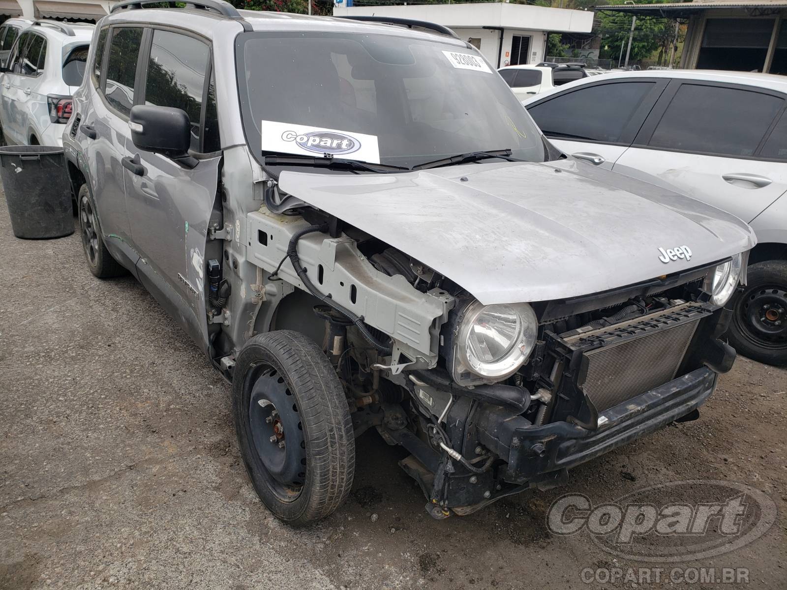 Veículo Jeep Renegade Jeep Renegade 1.8 16V E.Torq EVO 2019 Pequena Monta 2020 em leilão