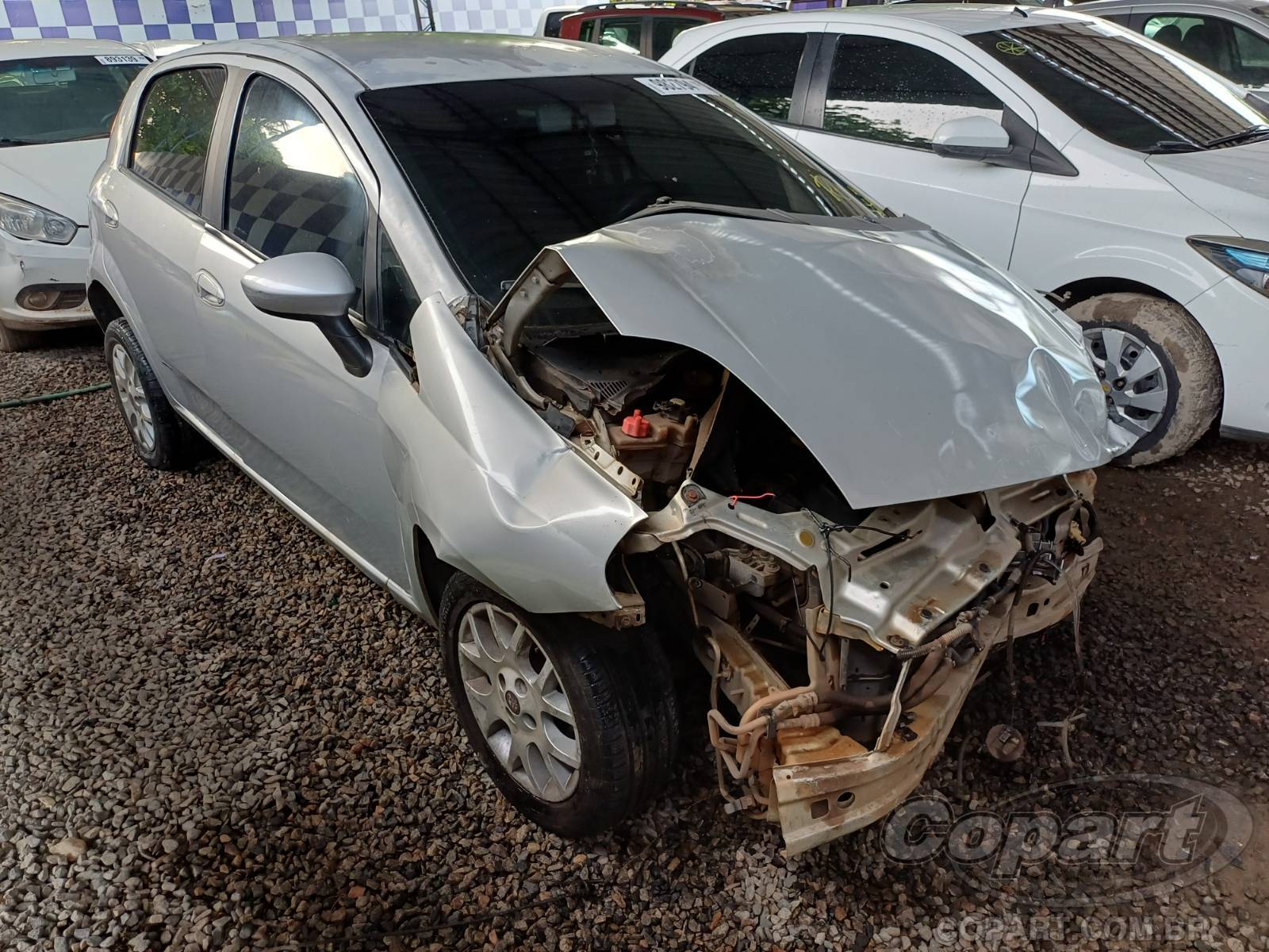 Veículo Fiat Punto Fiat Punto ELX 1.4 Fire 2010 Colisão Média Monta 2010 em leilão