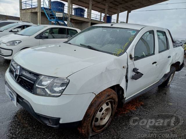 2018 RENAULT DUSTER OROCH 