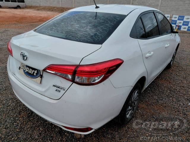 2024 TOYOTA YARIS SEDA 