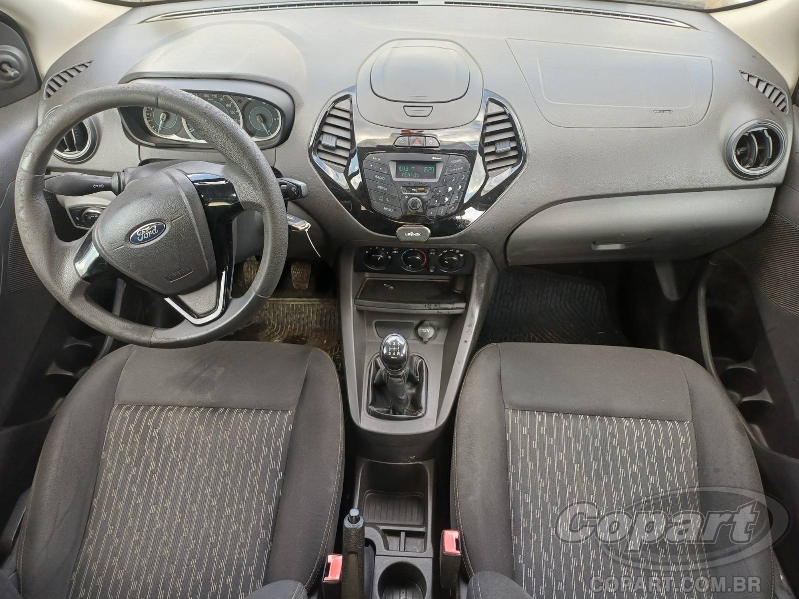 Foto 9 de 11: 2018 FORD KA SEDAN