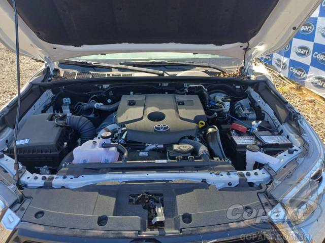 2025 TOYOTA HILUX CD 