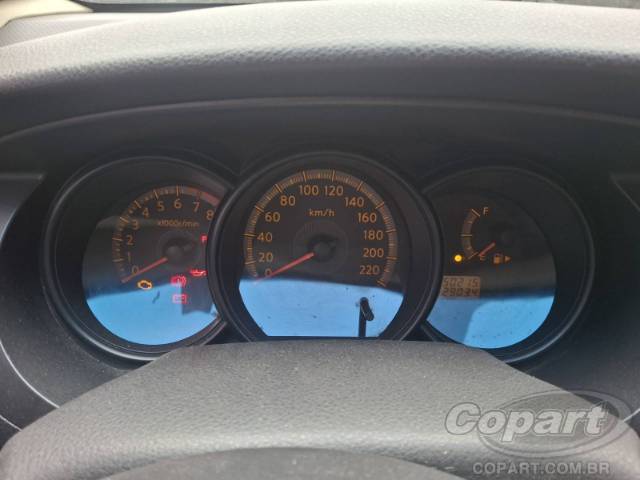 2011 NISSAN LIVINA 