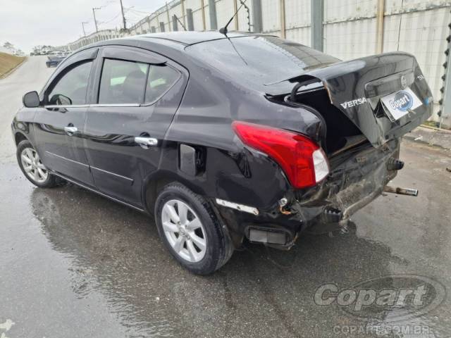 2013 NISSAN VERSA 