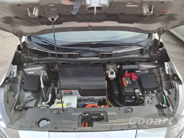 2022 NISSAN LEAF 
