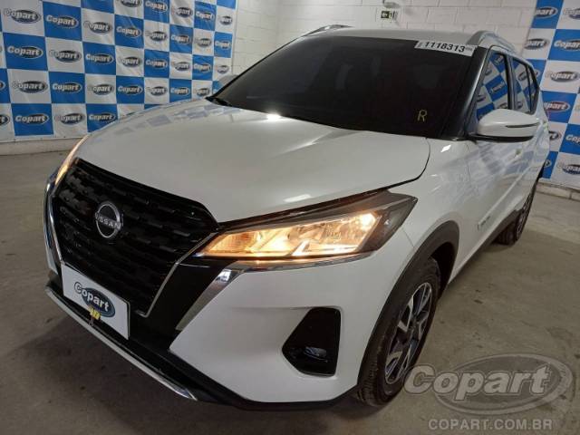 2024 NISSAN KICKS 