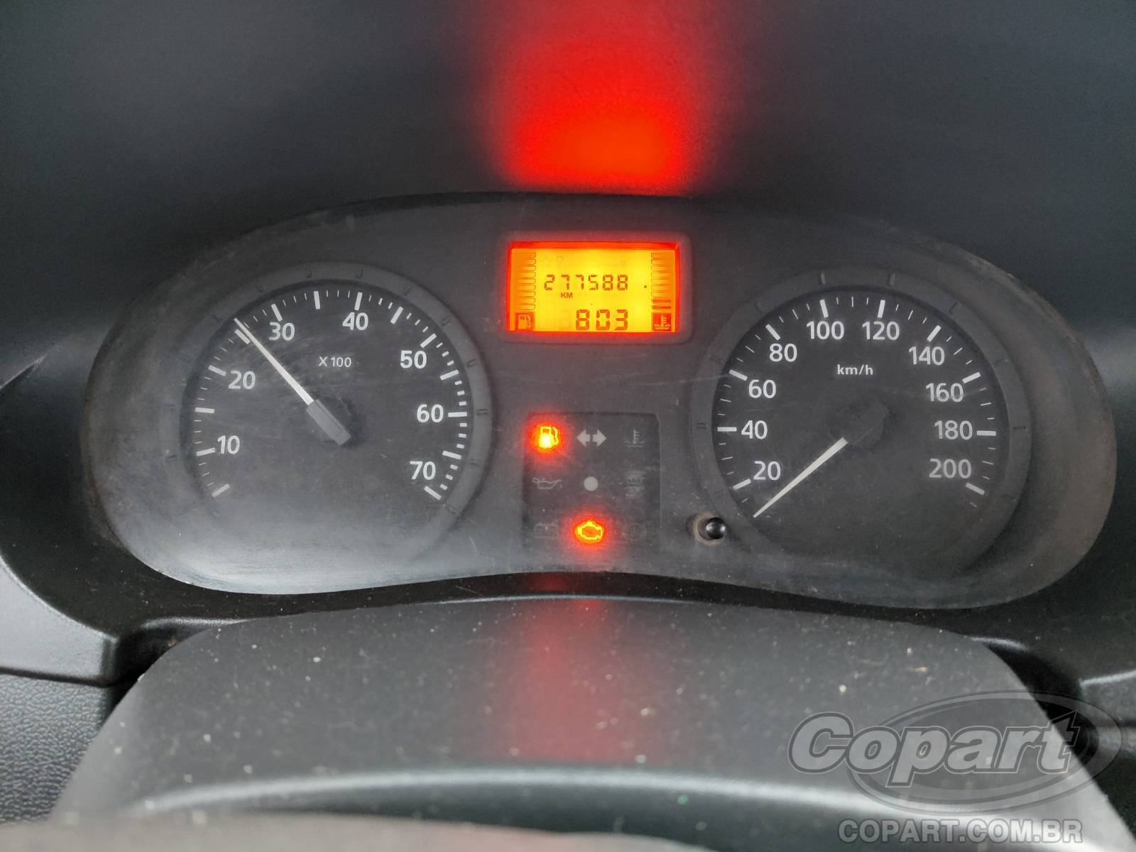 Foto 8 de 10: 2009 RENAULT LOGAN