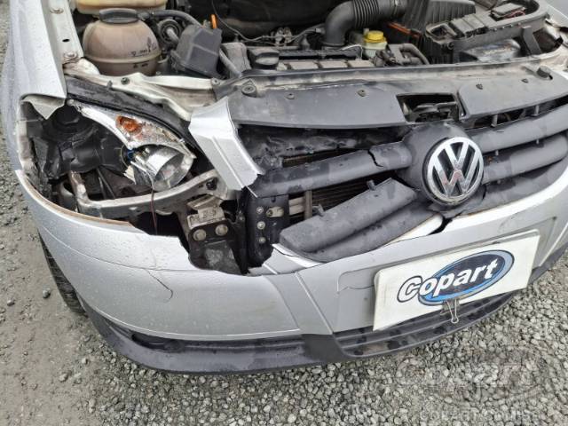 2010 VOLKSWAGEN FOX 