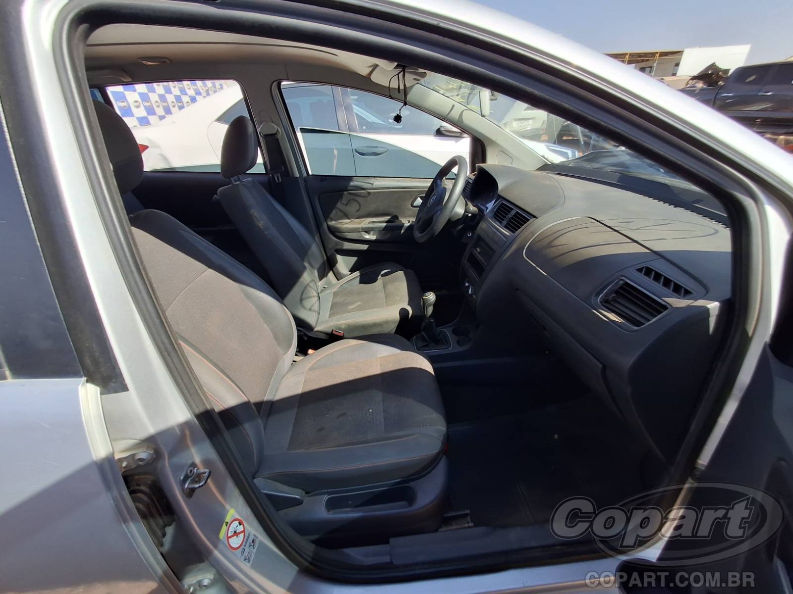 2011 VOLKSWAGEN FOX — foto 5 de 10