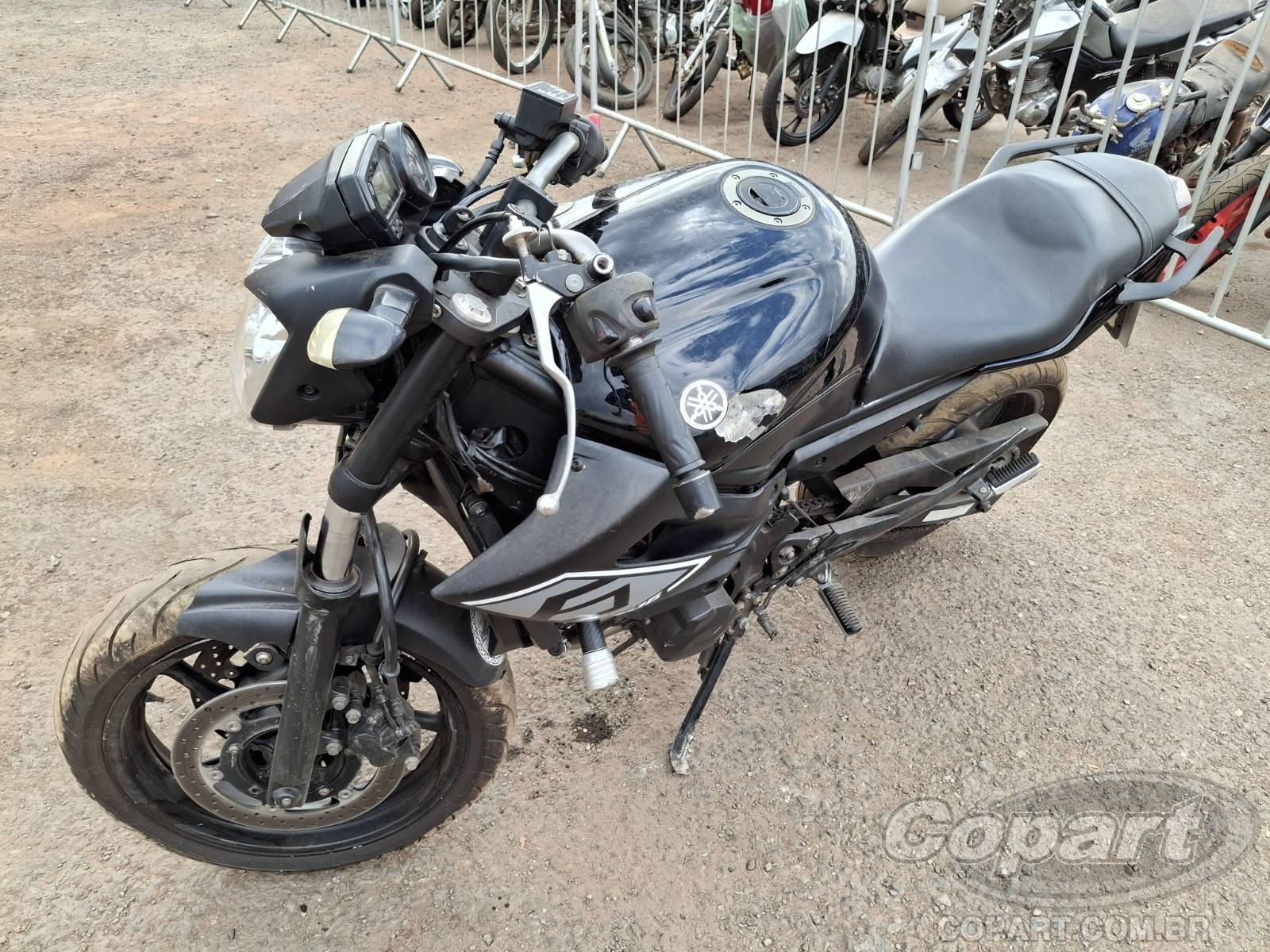 Foto 2: 2013 YAMAHA XJ6